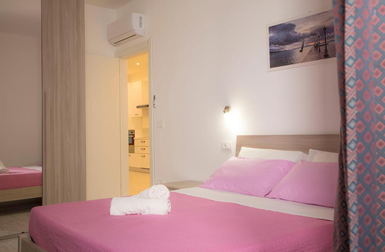 I Suoni Del Mare Apartment Porto San Giorgio Bagian luar foto