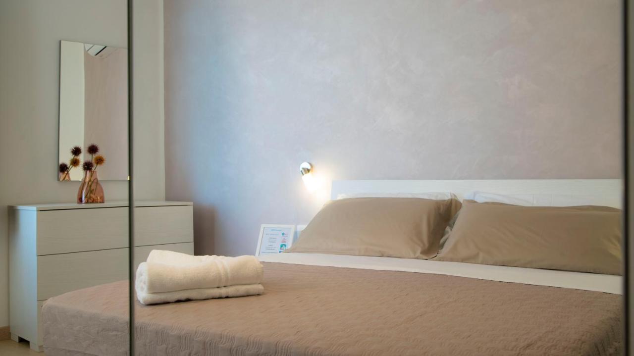 I Suoni Del Mare Apartment Porto San Giorgio Bagian luar foto
