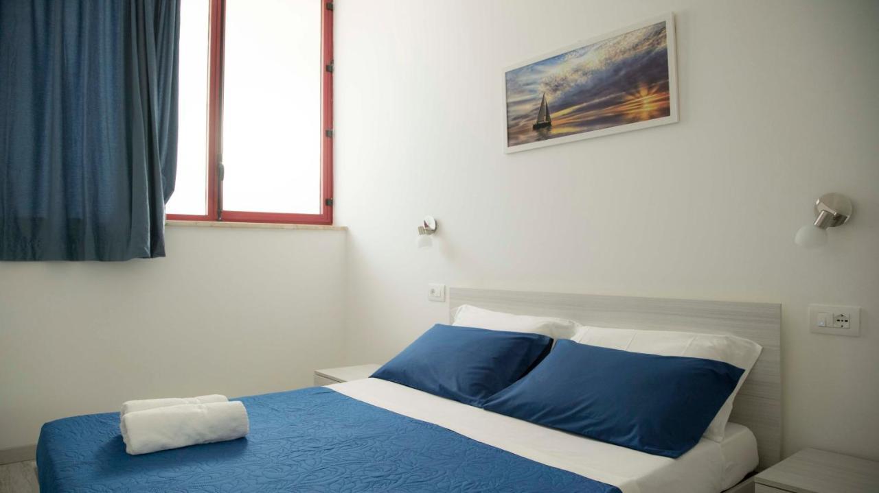 I Suoni Del Mare Apartment Porto San Giorgio Bagian luar foto