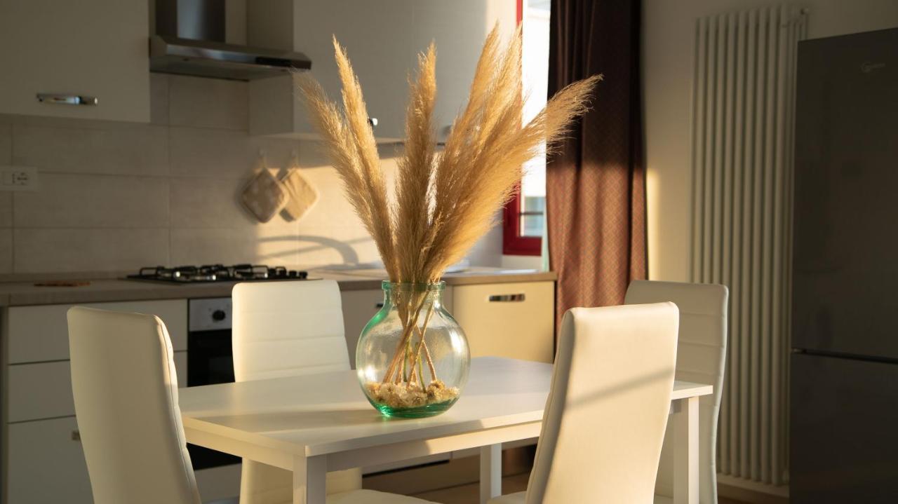 I Suoni Del Mare Apartment Porto San Giorgio Bagian luar foto