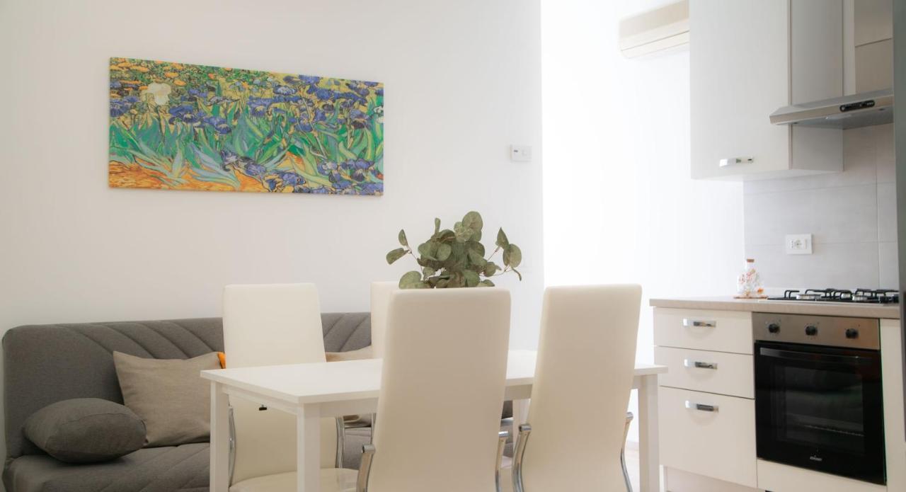 I Suoni Del Mare Apartment Porto San Giorgio Bagian luar foto