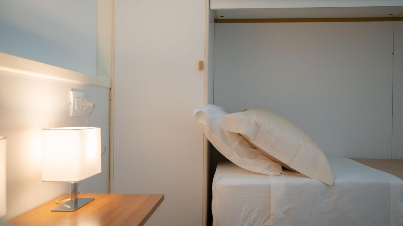 I Suoni Del Mare Apartment Porto San Giorgio Bagian luar foto