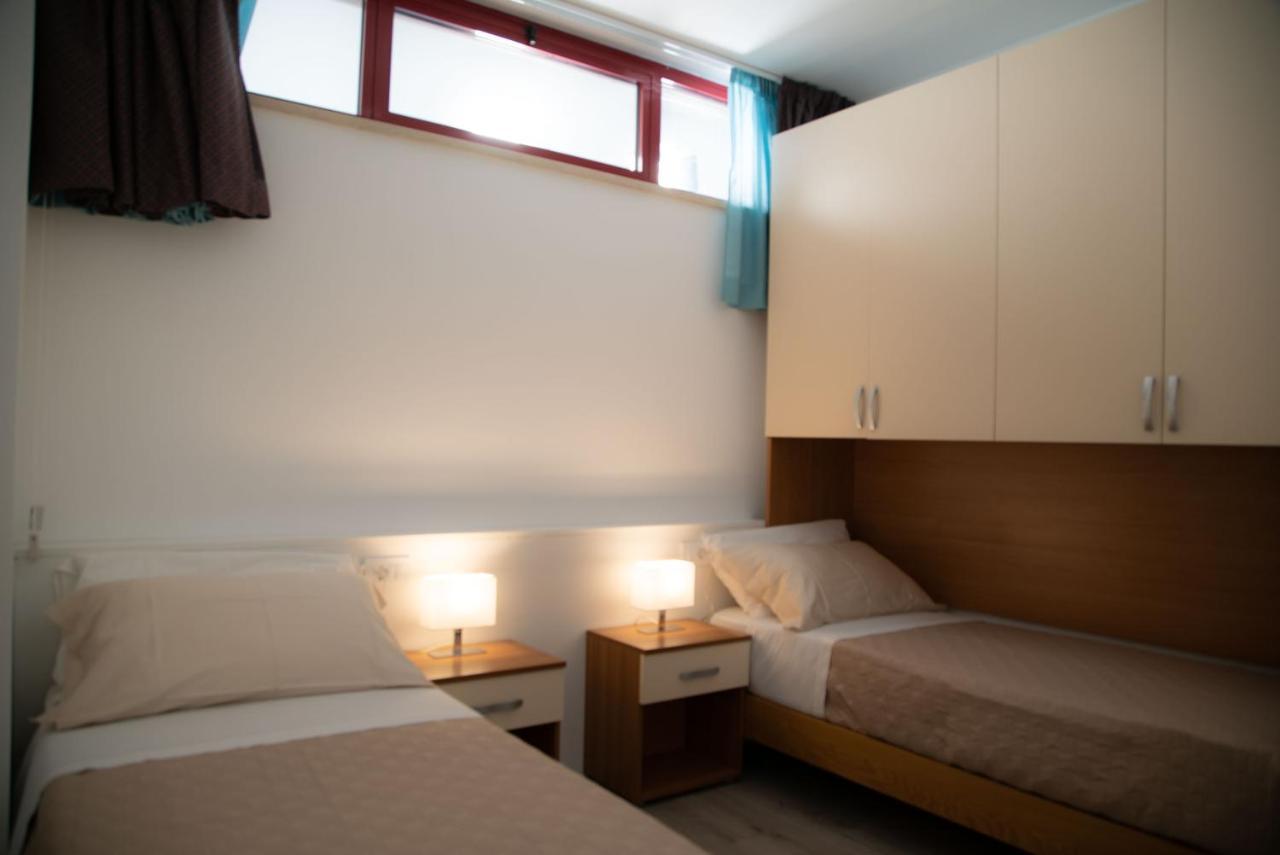 I Suoni Del Mare Apartment Porto San Giorgio Bagian luar foto