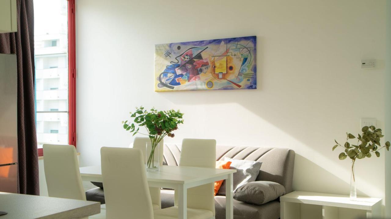I Suoni Del Mare Apartment Porto San Giorgio Bagian luar foto