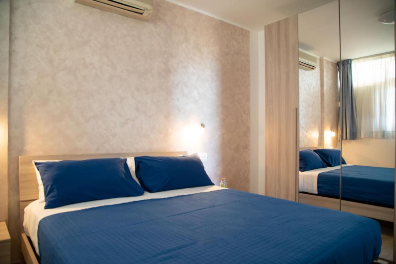 I Suoni Del Mare Apartment Porto San Giorgio Bagian luar foto